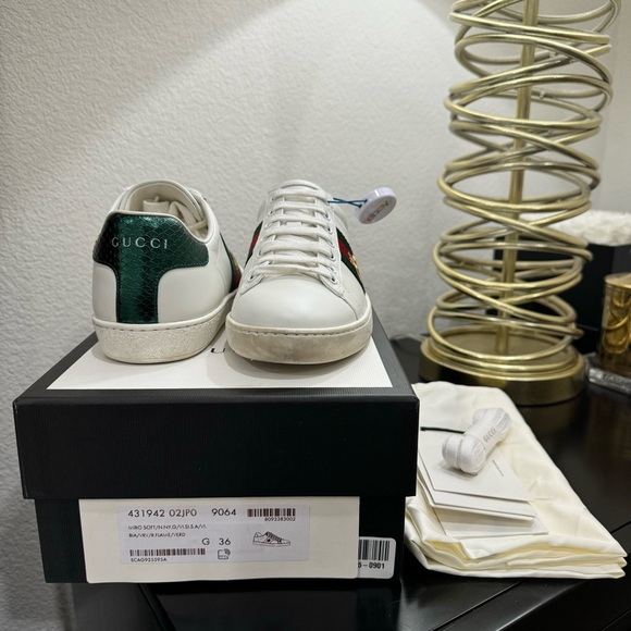 Gucci Ace Embroidered Bee Web Sneaker Leather White 36 - Picture 8 of 8